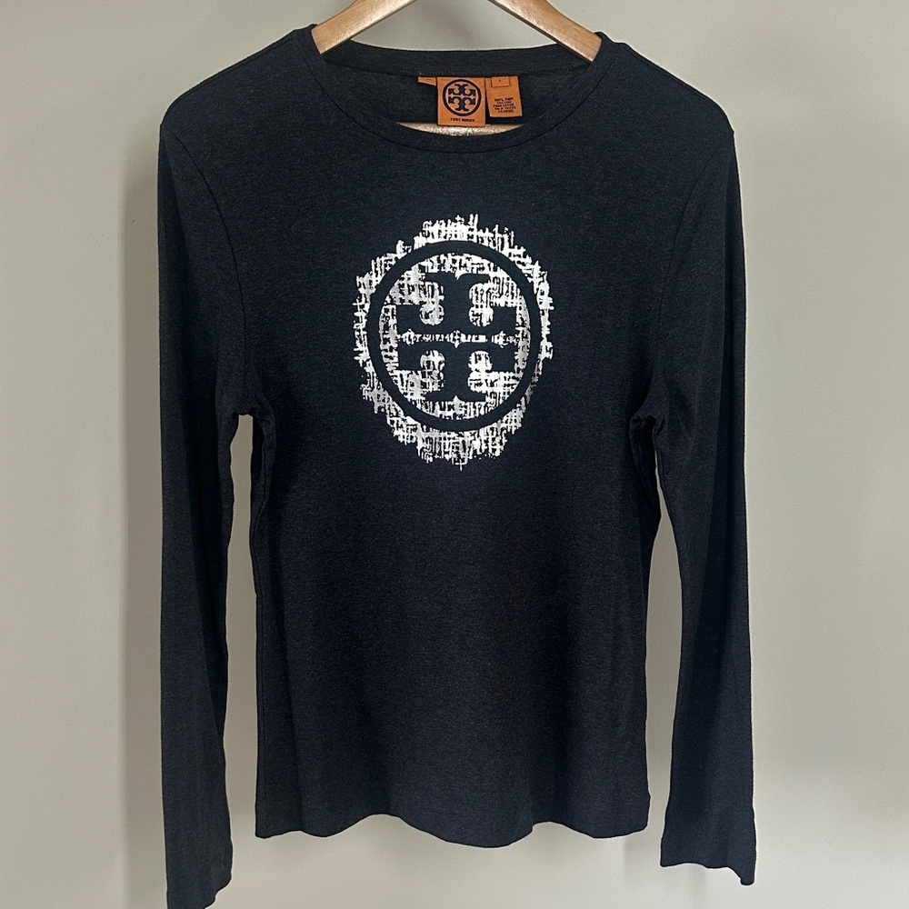 Tory Burch Dark Grey Monogram Pima Cotton Long-Sleeve Crew Tee - Picture 7 of 8
